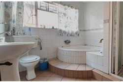 5 Bedroom Property for Sale in Ladybrand Free State